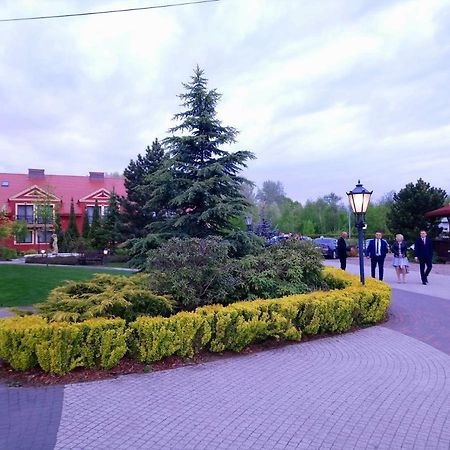 Hotel Milord Пултуск Экстерьер фото
