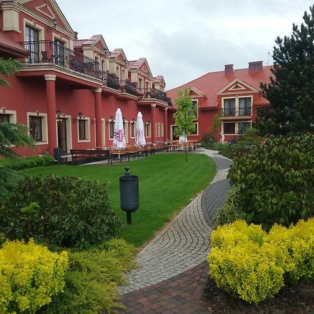 Hotel Milord Пултуск Экстерьер фото