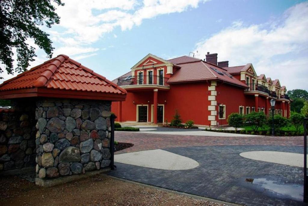 Hotel Milord Пултуск Экстерьер фото