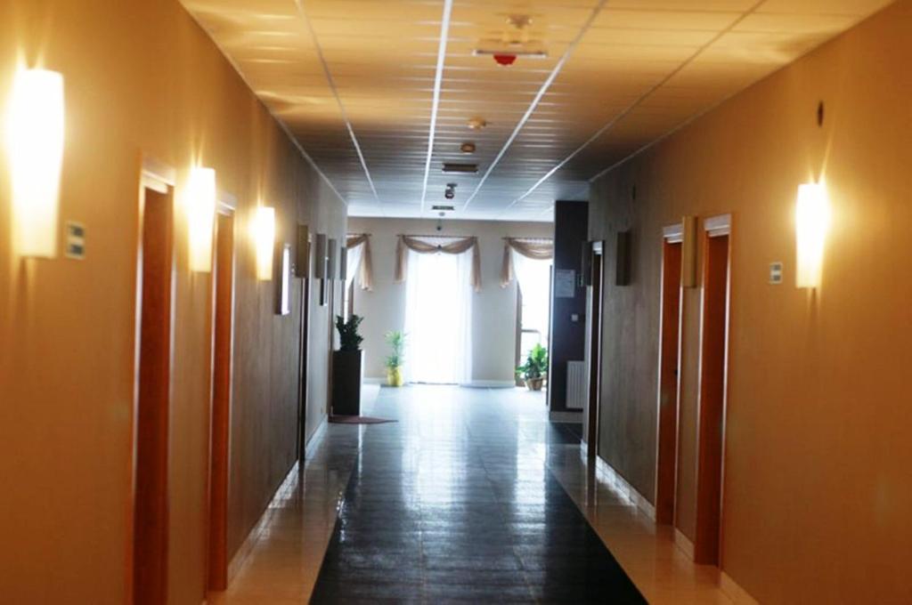 Hotel Milord Пултуск Экстерьер фото
