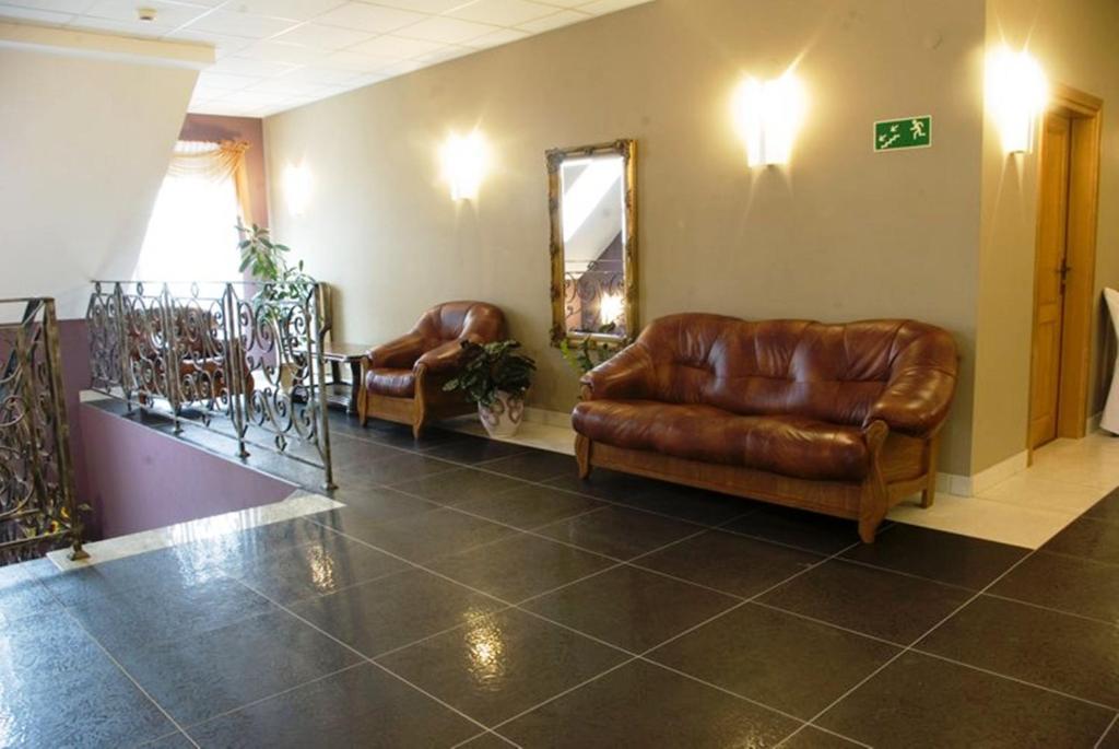 Hotel Milord Пултуск Экстерьер фото