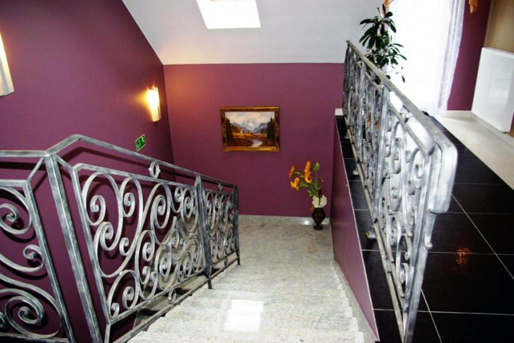 Hotel Milord Пултуск Экстерьер фото
