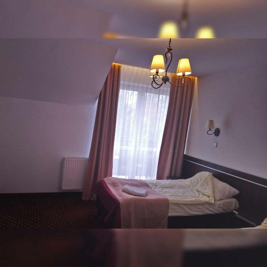 Hotel Milord Пултуск Экстерьер фото