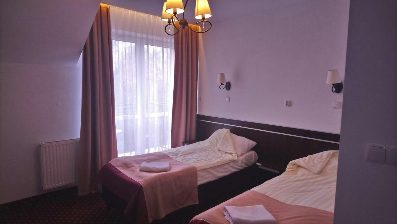 Hotel Milord Пултуск Экстерьер фото