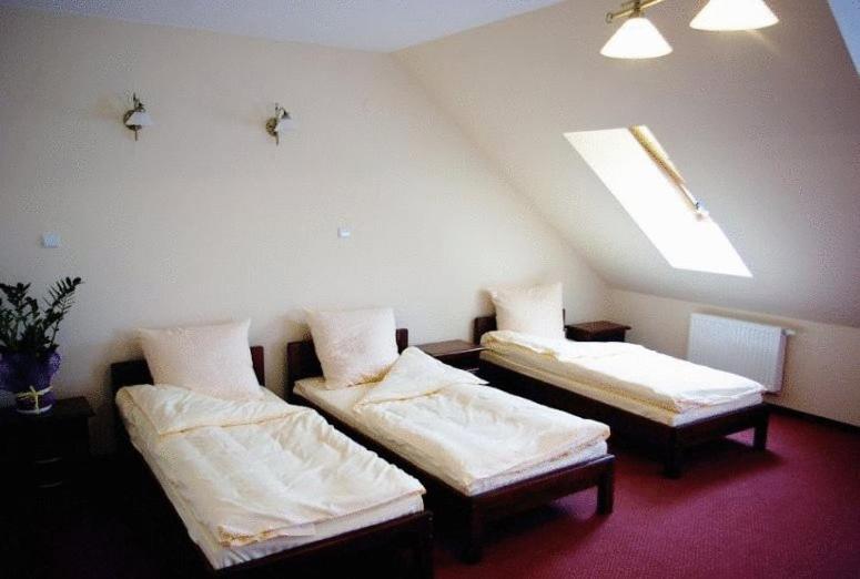 Hotel Milord Пултуск Экстерьер фото